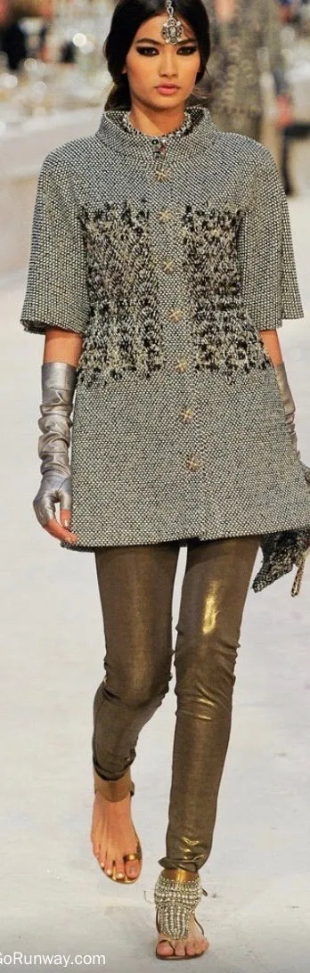 Chanel 12A, 2012 Paris Bombay Fall Stretchy Gold Metallic Pants Leggings FR 38 US 4/6