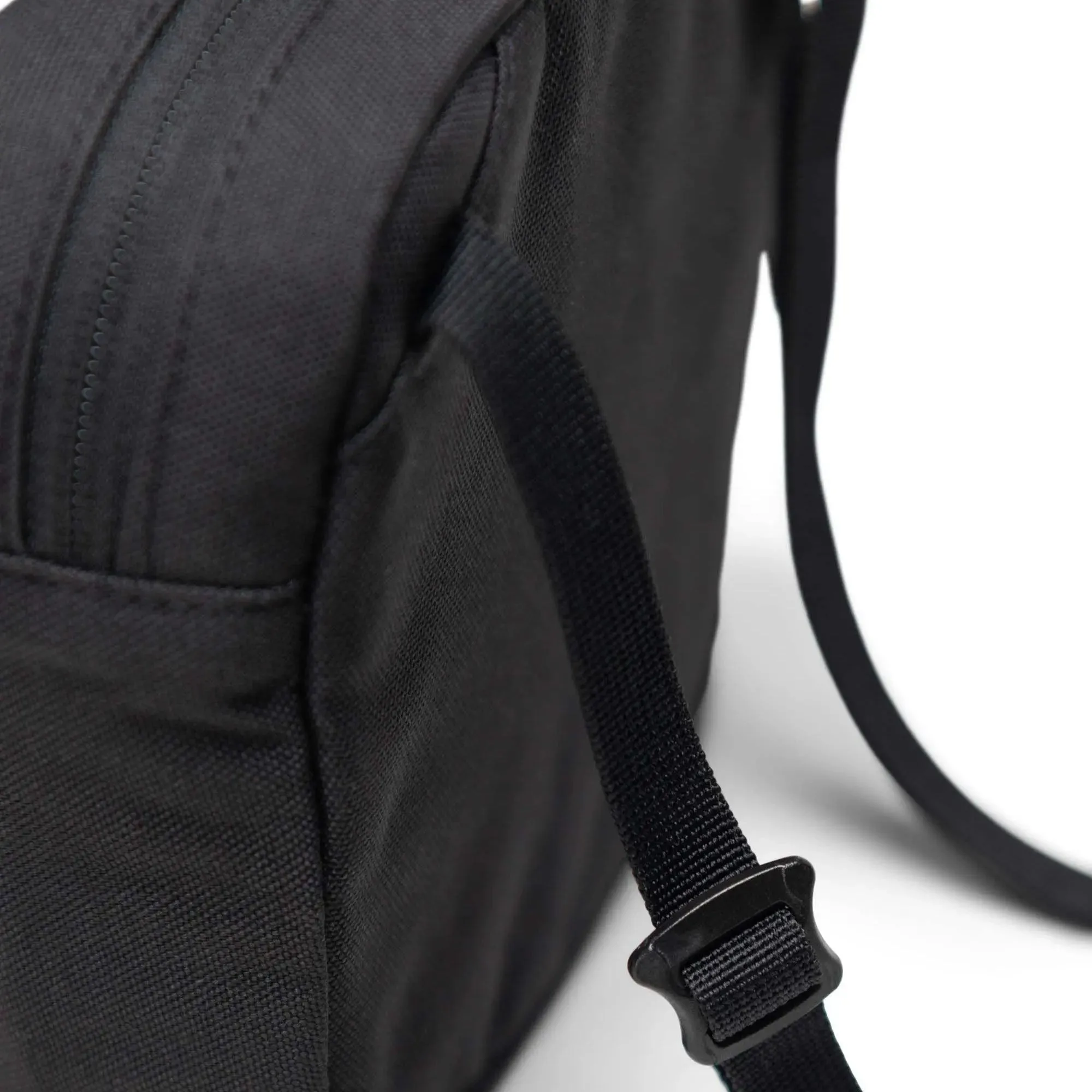 Herschel Classic Crossbody - Black