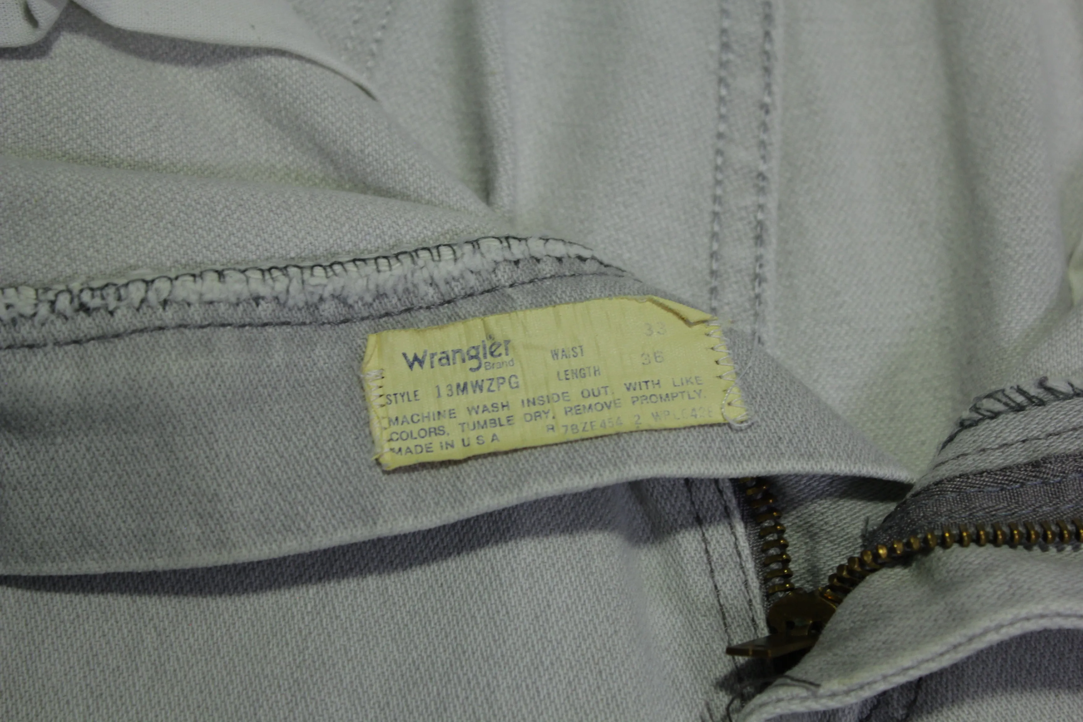 Wrangler Paper Tag 13MWZPG Vintage Straight Leg 80's Made in USA Denim Jeans